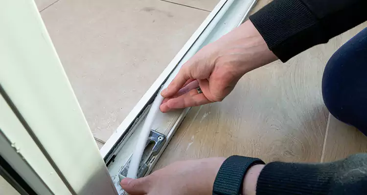 Garage Door Off Track Repair in South Miami Heights, FL