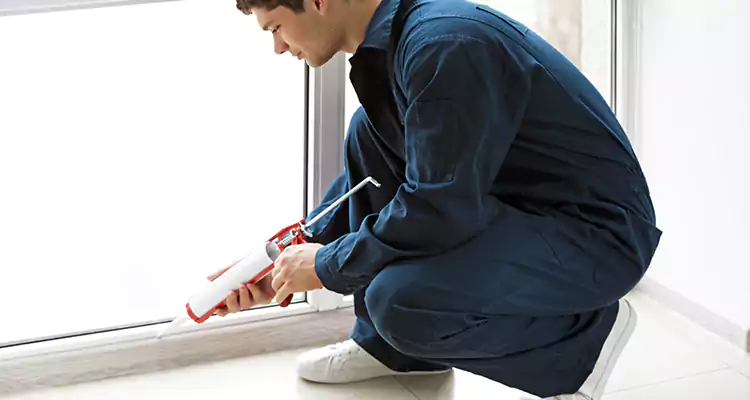 Window Glass Caulk Repair in South Miami Heights, FL