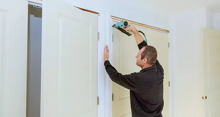 Top Rated Door Fixing ServiceFixing Garage Door Track in South Miami Heights, FL